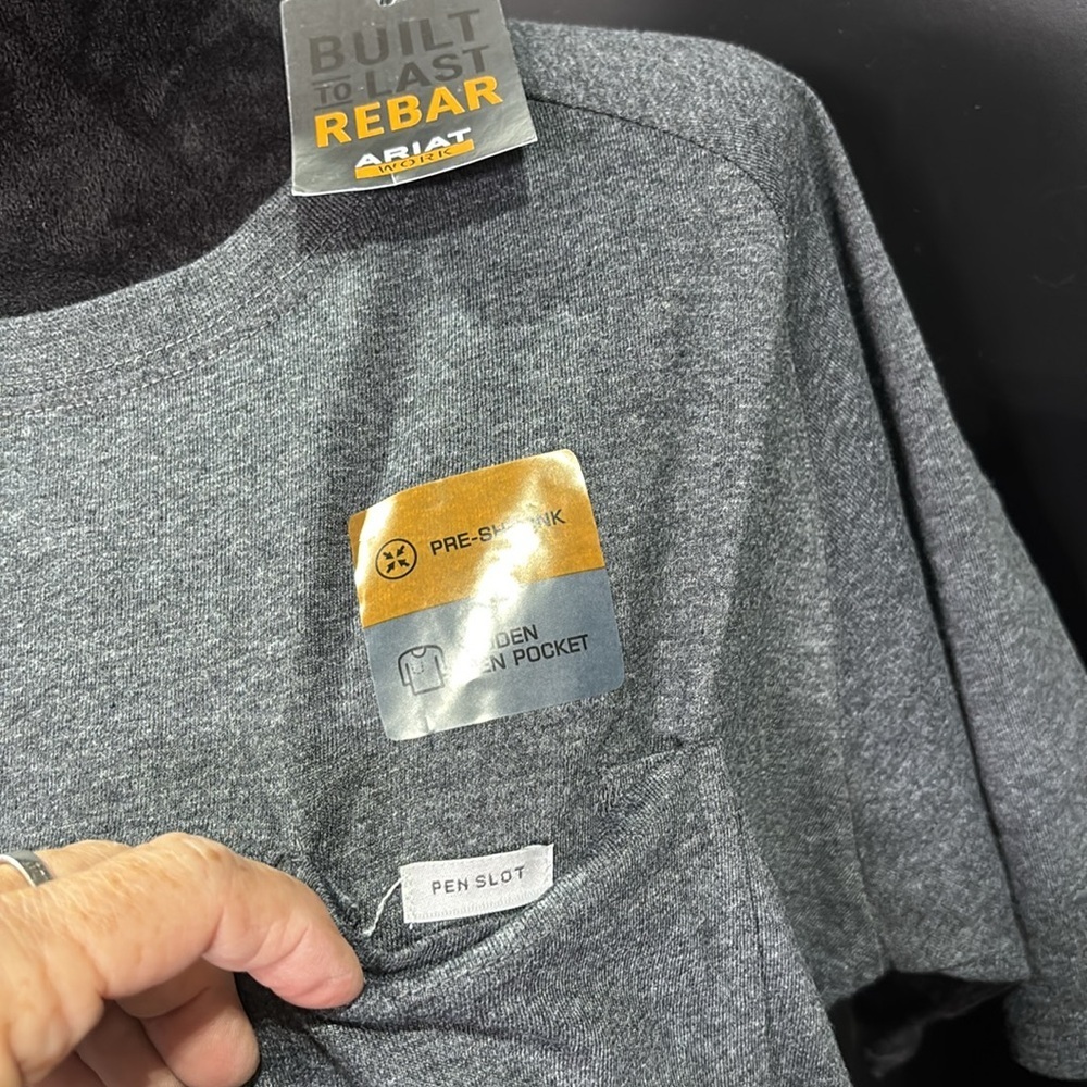 Ariat Rebar Cotton Strong,pre-shrunk,hidden pen pocket,extended hemline,crewneck - Picture 2 of 8